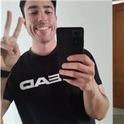 Ingeniero eléctrico con experiencia impartiendo clases de refuerzo de matemáticas, física y química de la ESO.